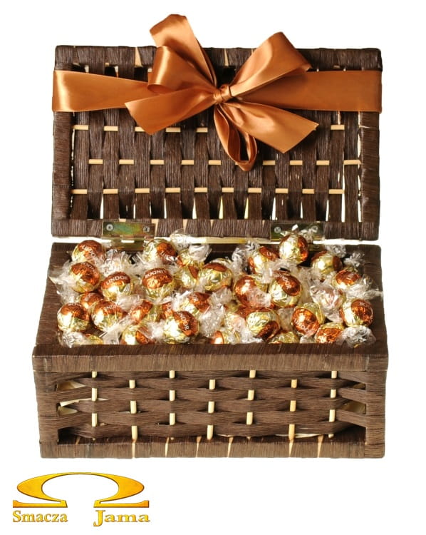 Brązowy kuferek pralinek karmelowa krówka Lindt Lindor 1kg