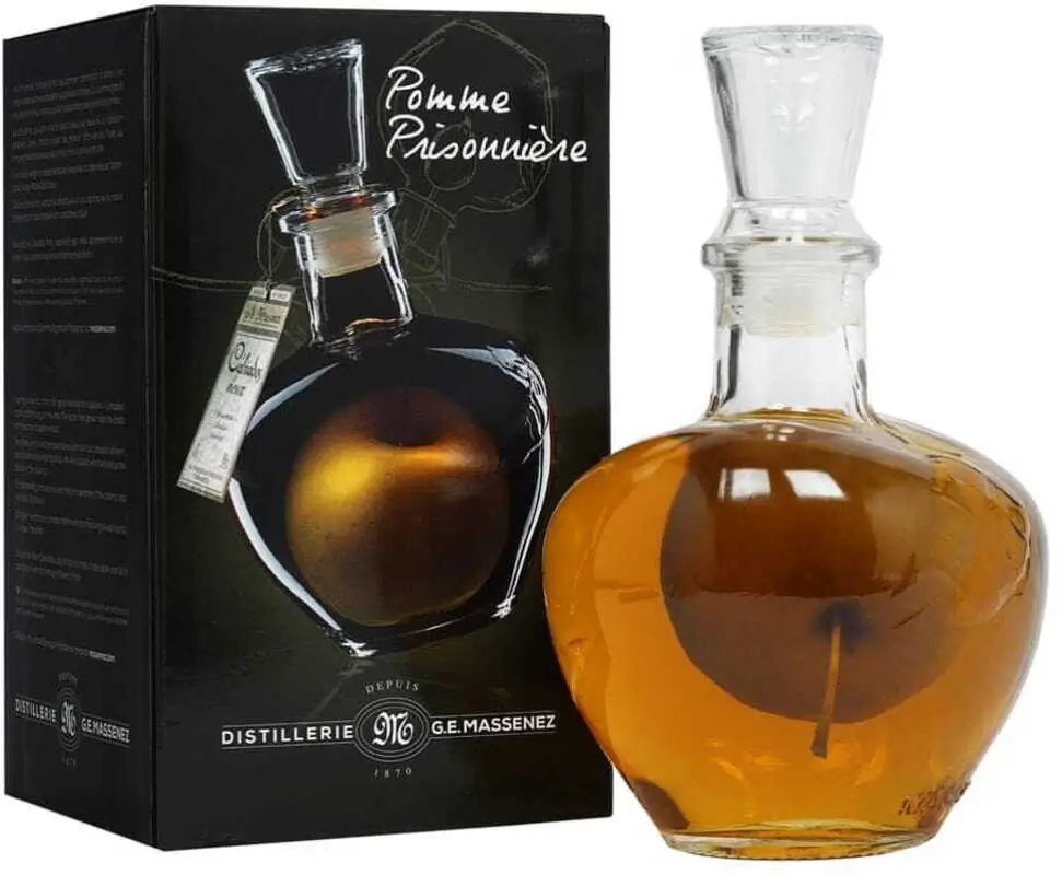 Calvados Vieux G. E. Massenez with apple 0,7l carton