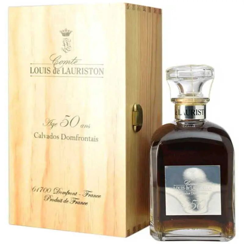 Calvados Domfrontais 50YO Comte Louis de Lauriston  w drewnianej skrzynce